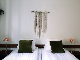 Morris Hotel