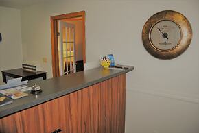 Edgewater Inn