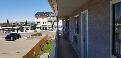 Edgewater Inn