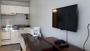 Edgewater Inn