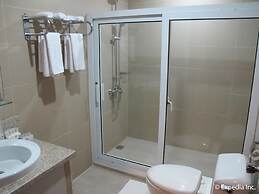 Leope Hotel