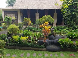 Liyer House