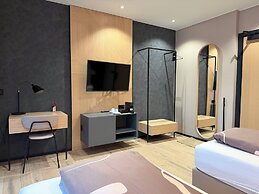 Hotel Lotus