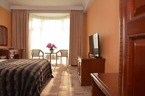 New West Hotel
