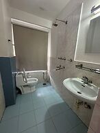 Om Tara Guest House