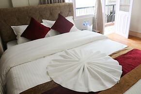 Om Tara Guest House