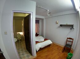 Om Tara Guest House