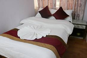 Om Tara Guest House
