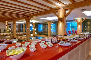Hydrama Grand Hotel