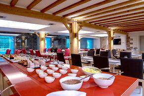 Hydrama Grand Hotel