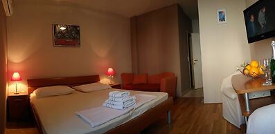Carol Rooms