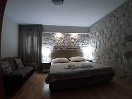 Carol Rooms