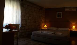 Carol Rooms