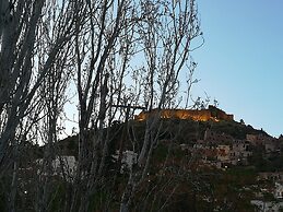 Lydia Lithos Houses