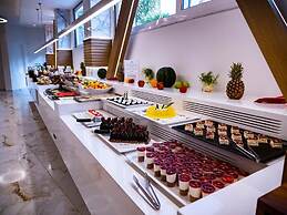 Elmi Suites Beach Hotel - All Inclusive