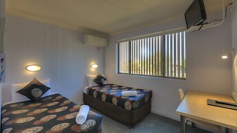Bay Air Motel