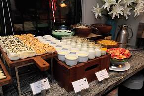 Champton Hanoi Hotel