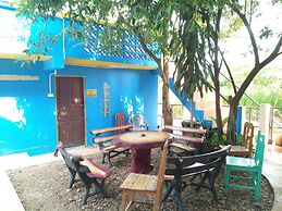 Happy House Backpacker - Hostel