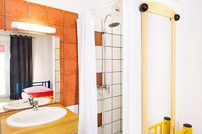 Bastille Hostel