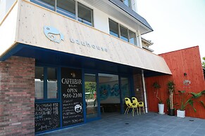 uzuhouse - Hostel