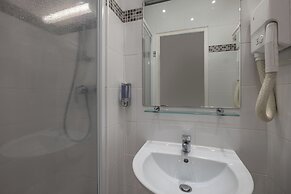 Hotel La Perle Montparnasse