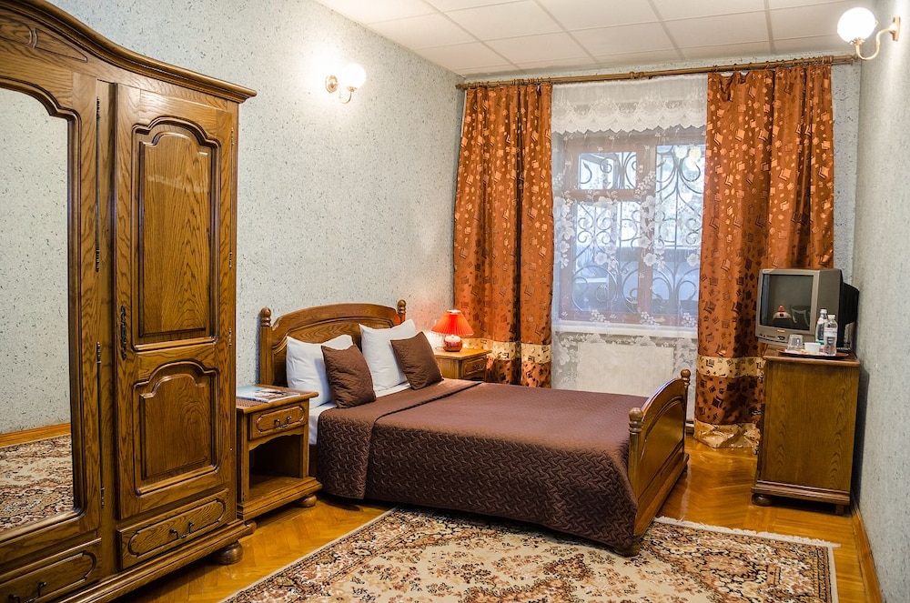 Dvoryanskiy