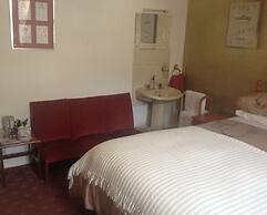 Tanglin House Hotel