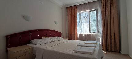 Basil's Apart Hotel