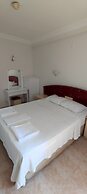 Basil's Apart Hotel