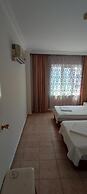 Basil's Apart Hotel