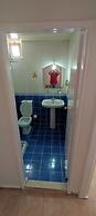 Basil's Apart Hotel