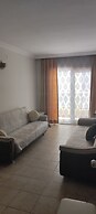 Basil's Apart Hotel
