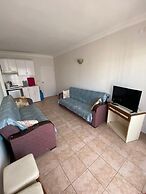 Basil's Apart Hotel