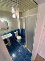Basil's Apart Hotel