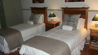 Housemartin Guest Lodge