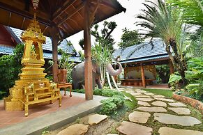 The Nine Thipthara Klongson Resort