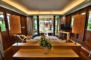 The Nine Thipthara Klongson Resort