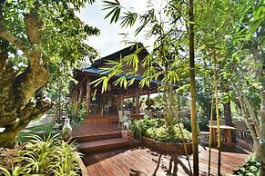 The Nine Thipthara Klongson Resort