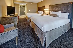 Black Fox Lodge Pigeon Forge, Tapestry Collection by Hilton