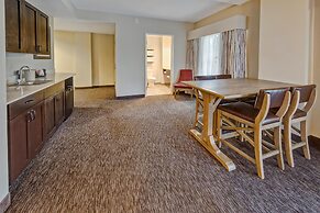 Black Fox Lodge Pigeon Forge, Tapestry Collection by Hilton