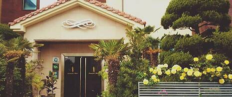 Charmant Hotel