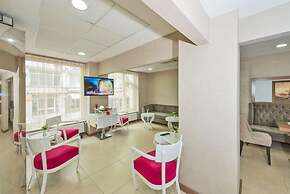 La Garden Hotel