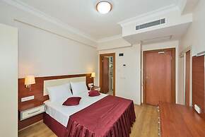 La Garden Hotel