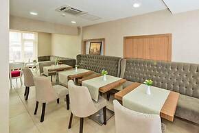 La Garden Hotel