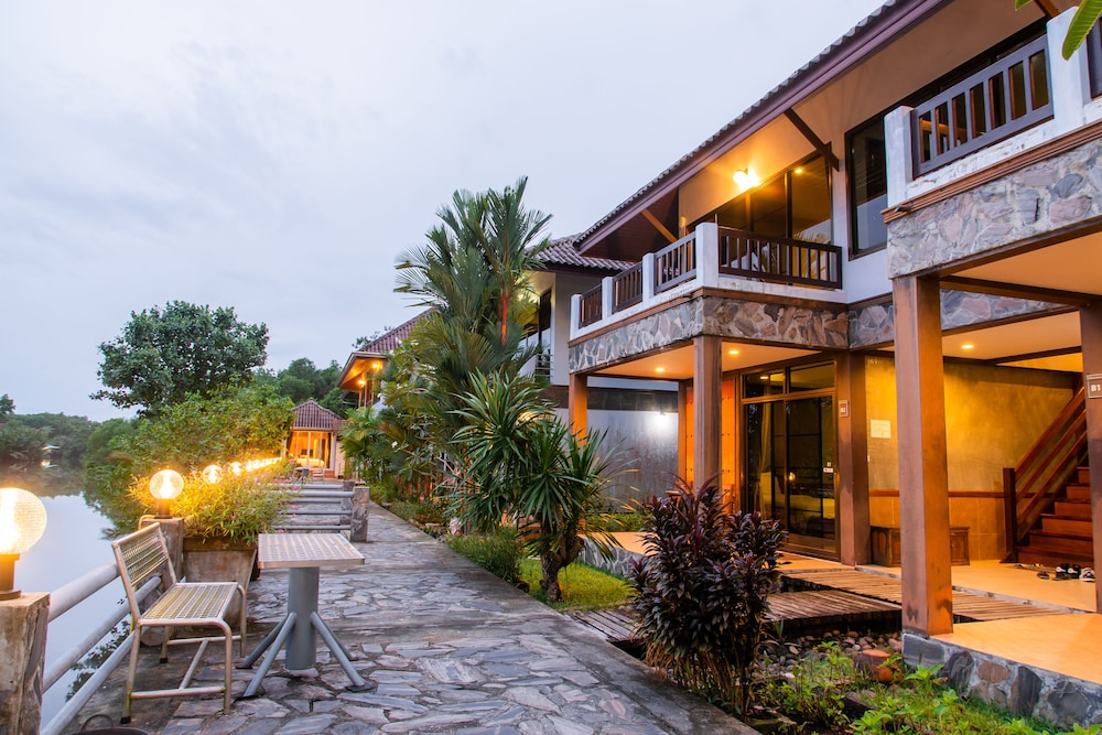 Baanrimnam Resort Trat