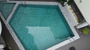Garden Paradise Hotel & Serviced Apartment