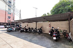 Grannylla Residence Charoenkrung