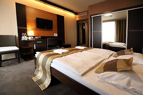 Hotel Dolphin