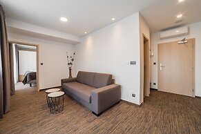 Hotel Dolphin
