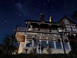 The Robin Hill Hotel